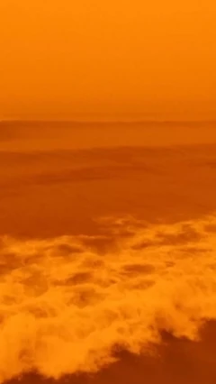 காணொளி: கிரீஸ் நாட்டில் ஆரஞ்சு நிறமாக மாறிய வானம்