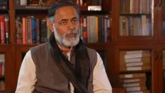 योगेंद्र यादव