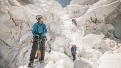 सगरमाथामा आरोही