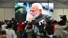 అంతరిక్షంలోకి ప్రధాని ఫొటో