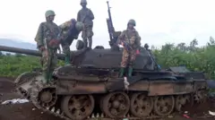 Umutwe wa M23, bamwe muri wo bari hejuru y'igifaru, wigaruriye uduce dutandukanye muri teritwari ya Rutshuru