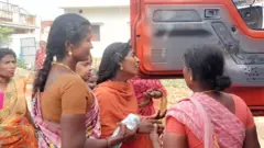 ફોનલાઇન ઑપરેટર આદિ મૂલમનો પરિવાર