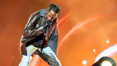 Travis Scott en el escenario en Houston, 5 de noviembre