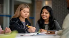 ਦੋ ਕੁੜੀਆਂ