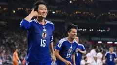 Daichi Kamada slavi gol proti Tuniziji na tekmi svetovnega prvenstva 2026