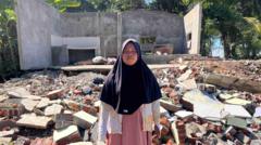 pilu-perempuan-aceh-penyintas-tsunami-enam-bulan-pascabencana-2025-masih-trauma-kali-mau-hujan-mau-air-pasang-saya-tidak-bisa-tidur