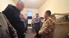 Акыйкатчынын өкүлдөрү 21-тергөө абагына барган учур