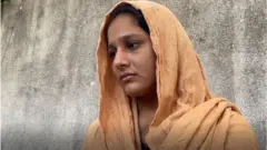 મહિલા