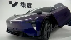 Кытайлык компания "Теслага" атаандашкысы келет. Бул унаа үн менен башкарылат