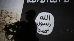 عراق پیشتراعلام کرد که تاریخ برنامه‌ریزی شده برای پایان عملیات نظامی آمریکا در این کشور را به تعویق خواهد انداخت