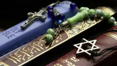 সোলায়মান এবং শেবার রাণীর ঘটনাটি কোরআন সহ অন্যান্য ধর্ম গ্রন্থেও উল্লেখ করা হয়েছে।