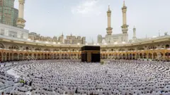 मध्य पूर्व में नवरोज़ और ईद मनाए गए