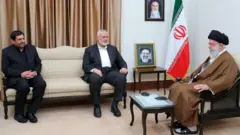  خامنه‌ای، هنیه و محمد مخبر