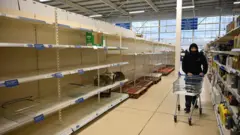 የሱፐርማርኬት ሼልፎች