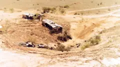 पोखरण चाचणीनंतर त्या साईटवर असा खड्डा पडला.