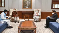 नरेंद्र मोदी, उद्धव ठाकरे