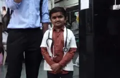 கணேஷ் பரைய்யா: மூன்று அடி உயரம்; நிராகரிப்பை புறந்தள்ளி சட்டப் போராட்டத்தால் மருத்துவரான கதை