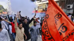 হিযবুত তাহরীরের মিছিল পুলিশের বাধায় ছত্রভঙ্গ