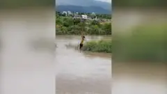 Dron spasio decu iz poplava u Vijetnamu