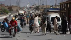 اعتراض مردم پس از کشته شدن دو عضو جامعه هزاره در شهر کویته پاکستان