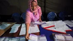 ድምጽ የምትቆጥር ሴት 