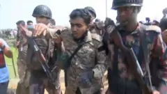 রাখাইনে গৃহযুদ্ধ ছড়িয়ে পড়লে পালিয়ে বাংলাদেশে আশ্রয় নেয় সরকারি বাহিনীর তিনশতাধিক সদস্য