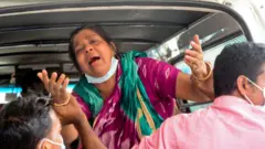 বাংলাদেশের স্বাস্থ্যখাতে দুর্নীতির প্রধান শিকার হচ্ছেন সাধারণ মানুষ।