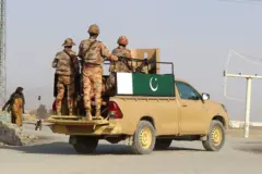 Soldados pakistaníes