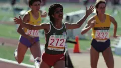 El Moutawakel alipita mstari wa kumaliza mbio haraka mbele ya wenzake kiasi kwamba alidhani alikua amekosea kuanza mbio