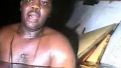 बुडालेल्या बोटीच्या तळाशी हॅरिसन