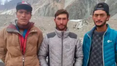 براڈ پیک حادثے کے بعد محمد عابد، محمد بشیر اور ابوذر علی بغیر حفاظتی سامان کے سہیل سخی کی لاش واپس لائے 