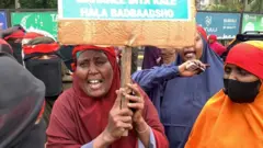 Hooyo ka mid ahayd bannaanbaxayaasha