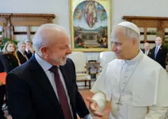 Lula se reúne com papa Leão XIV, pela primeira vez, no Vaticano