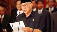 Soeharto, pahlawan nasional, reformasi