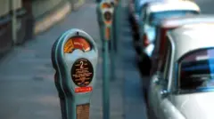 паркинг, плаћање паркинга, уређај за плаћање паркинга