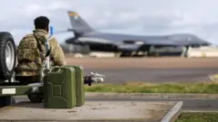 இரான், அமெரிக்கா, டிரம்ப், அமெரிக்கப் போர் விமானம்
