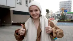 Викторија (16) похађа школу у Пољској