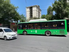 Бишкекте жүргүнчүлөрдү ташыган 1124 автобус бар