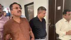 ધરપકડની તસવીર