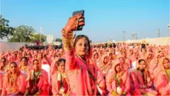 ભારત વિશ્વના સૌથી મોટી ટેલિકૉમ બજારો પૈકી એક છે