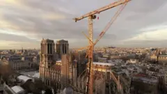 Собор Парижской Богоматери в Париже