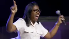 Pastor Raquel Prado preaching