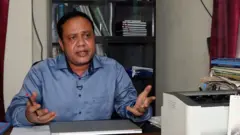 অপরাধ ও পুলিশ বিজ্ঞান বিভাগের চেয়ারম্যান অধ্যাপক ওমর ফারুক