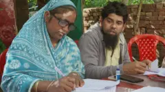 पश्चिम बंगाल समेत देश के कुल 9 राज्यों में 4 नवंबर से एसआईआर यानी मतदाता सूची के विशेष गहन पुनरीक्षण की प्रक्रिया जारी है