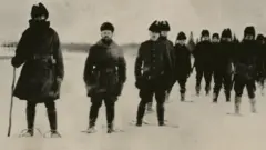 Una patrulla de soldados estadounidenses.