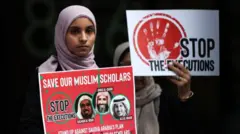 احتجاج النساء خارج القنصلية السعودية في نيويورك يوم 1 يونيو/حزيران 2019 ضد محاكمة ثلاثة رجال دين في السعودية