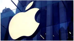 ኣብ ሱቕ ኣፕል ማንሃተን፤ ኒውዮርክ