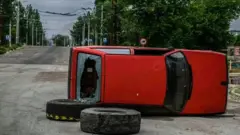 Машина на боку