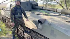 Stus, comandante de los artilleros