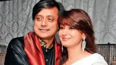 சசி தரூர்